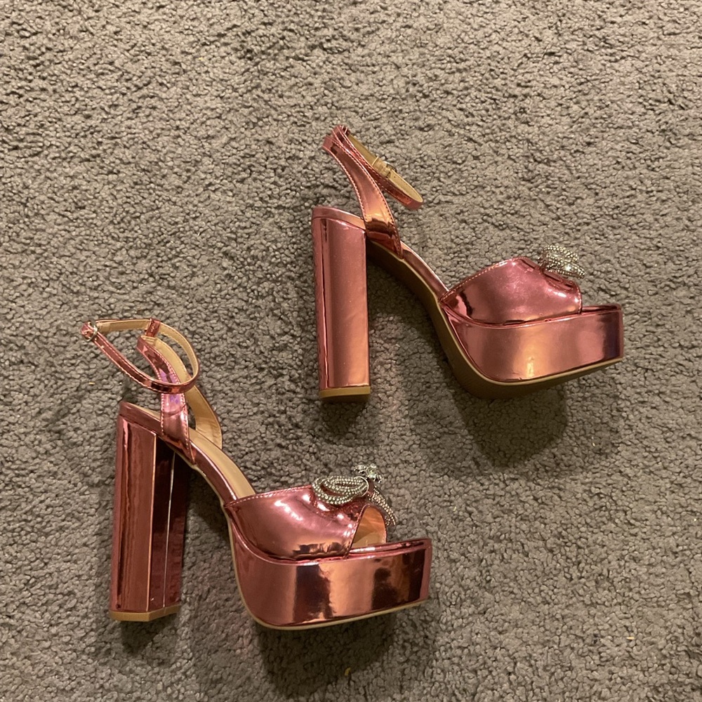 NWOT Wild Diva Vintage Pink Metallic Platform Crystal Bow Heels Pumps Y2K sz 8